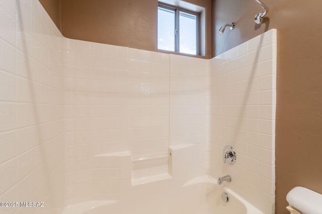 503 W Shadow Wood St, Green Valley, AZ 85614