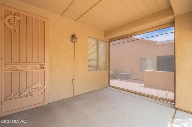 503 W Shadow Wood St, Green Valley, AZ 85614