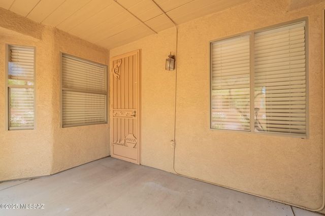 503 W Shadow Wood St, Green Valley, AZ 85614