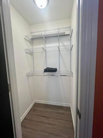 1209 Xenia Street, Plainview, TX 79072