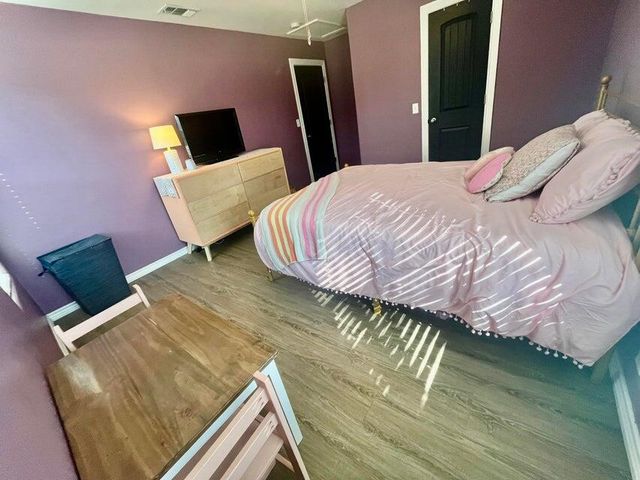 1209 Xenia Street, Plainview, TX 79072