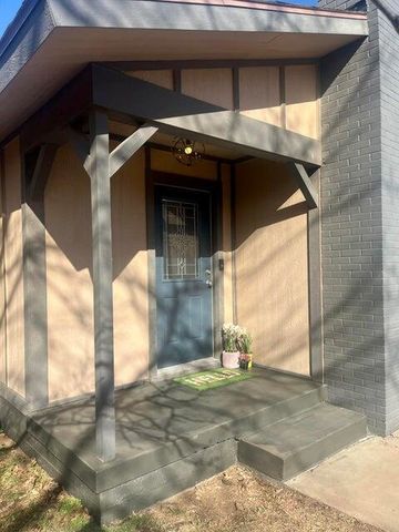 1209 Xenia Street, Plainview, TX 79072