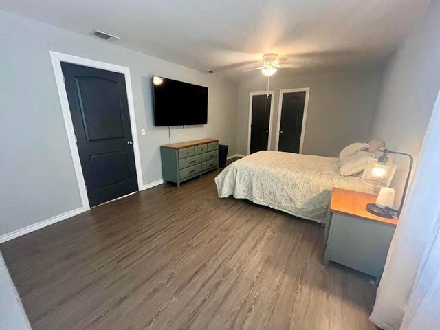 1209 Xenia Street, Plainview, TX 79072