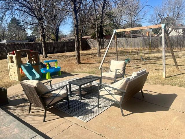 1209 Xenia Street, Plainview, TX 79072