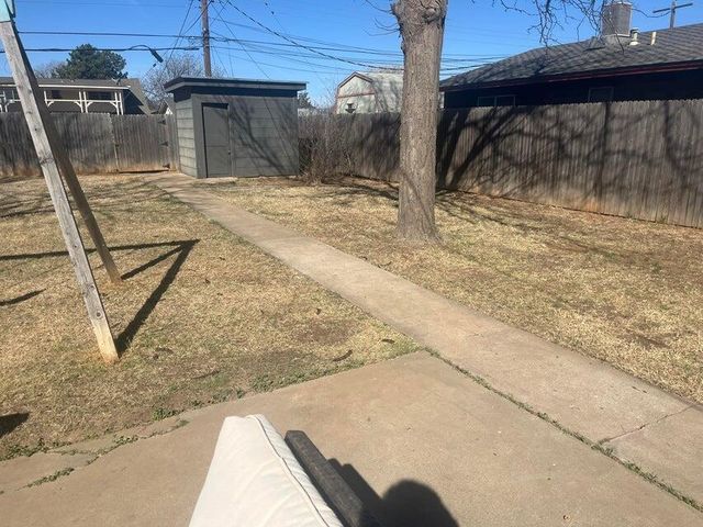 1209 Xenia Street, Plainview, TX 79072