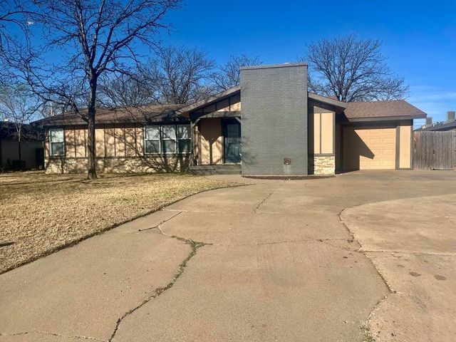 1209 Xenia Street, Plainview, TX 79072