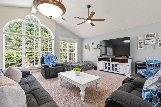 754 Peaceful Valley Road, Hot Springs, AR 71901