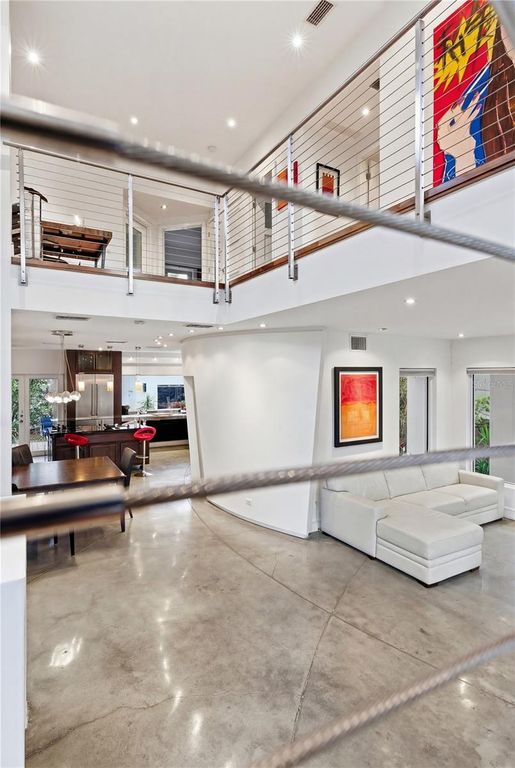 Image 17 of property listing at 6108 S ELKINS AVENUE, Tampa, FL 33611