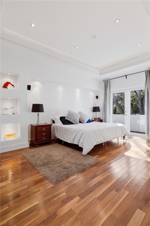 Image 21 of property listing at 6108 S ELKINS AVENUE, Tampa, FL 33611