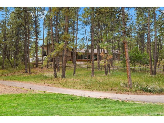 18675 Saint Andrews Dr, Monument, CO 80132
