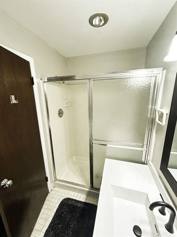 30831 Hunters Unit: 23, Farmington Hills, MI 48334