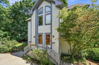 42 Lewis Ave 42, Arlington, MA 02474