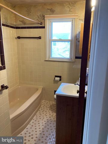 25 MALLORY WAY, Hamilton, NJ 08610