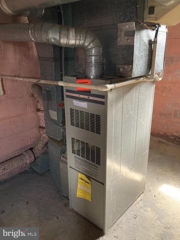 25 MALLORY WAY, Hamilton, NJ 08610