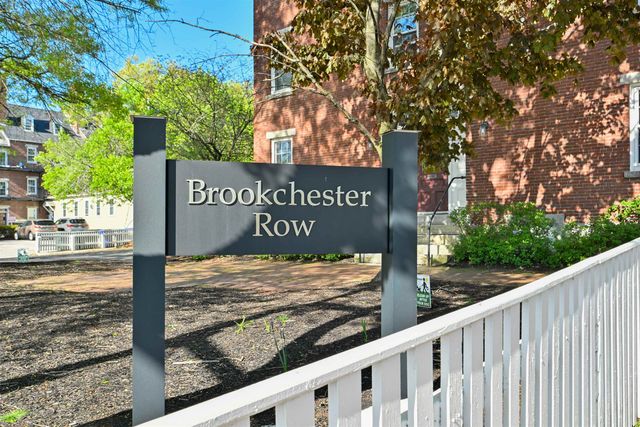 139 West Merrimack St Apt 3, Manchester, NH 03101