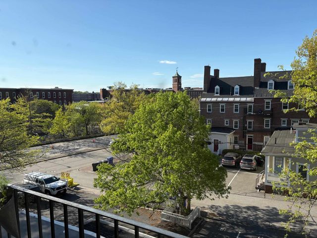 139 West Merrimack St Apt 3, Manchester, NH 03101