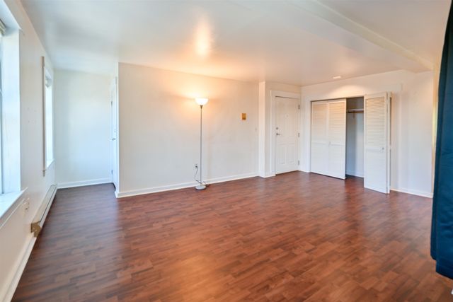 139 West Merrimack St Apt 3, Manchester, NH 03101