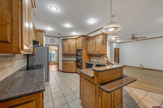 13314 FM 768 N, Jacksonville, TX 75766