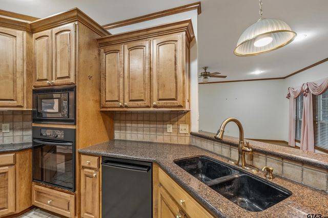 13314 FM 768 N, Jacksonville, TX 75766