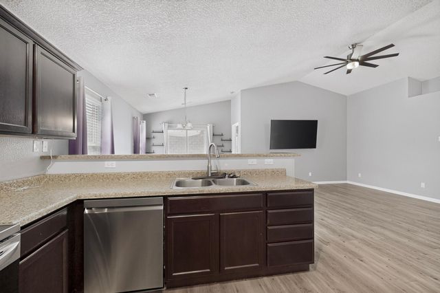 2029 N Ensenada Circle SE, Albuquerque, NM 87124