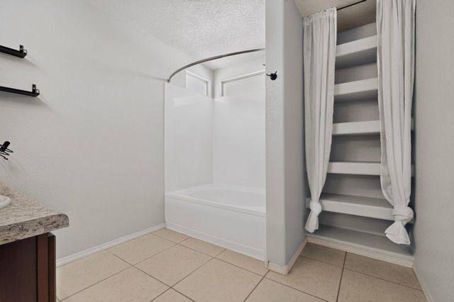 2029 N Ensenada Circle SE, Albuquerque, NM 87124