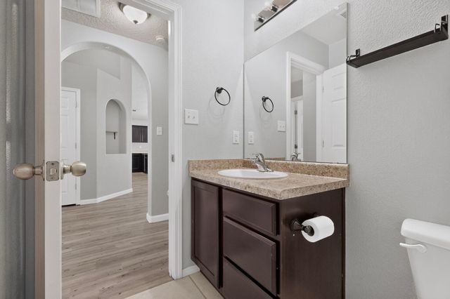 2029 N Ensenada Circle SE, Albuquerque, NM 87124