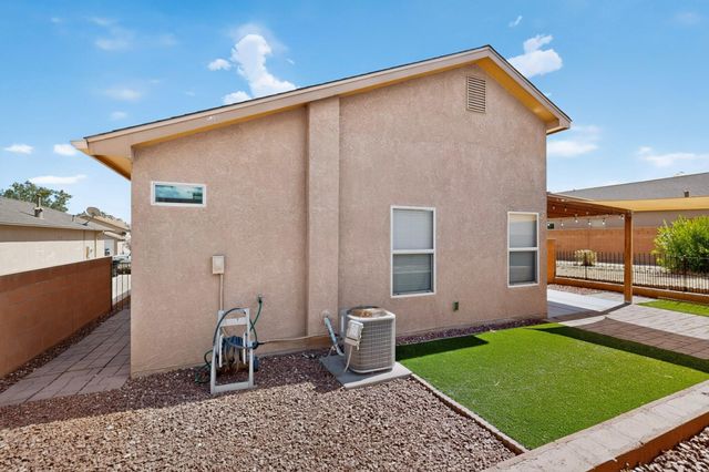2029 N Ensenada Circle SE, Albuquerque, NM 87124