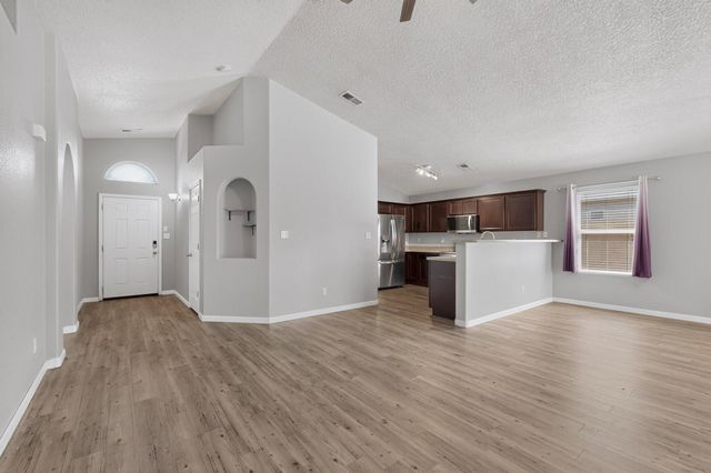 2029 N Ensenada Circle SE, Albuquerque, NM 87124
