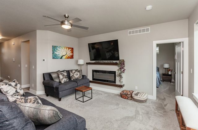 705 SE Drumlin Drive, Waukee, IA 50263