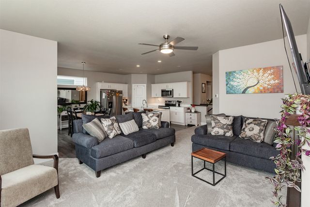 705 SE Drumlin Drive, Waukee, IA 50263