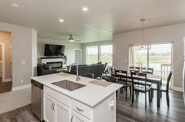 705 SE Drumlin Drive, Waukee, IA 50263