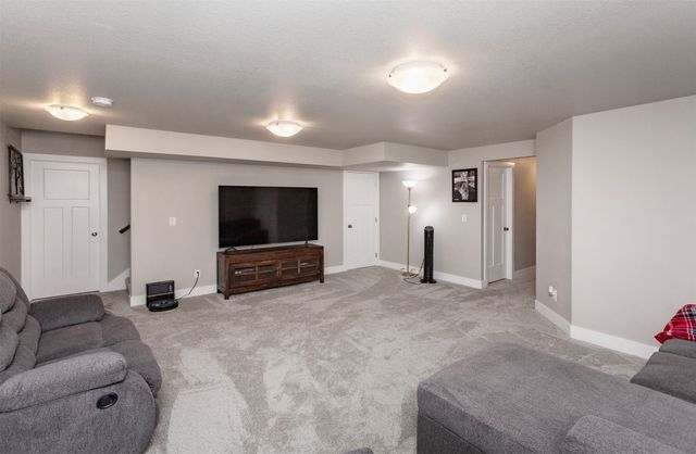 705 SE Drumlin Drive, Waukee, IA 50263