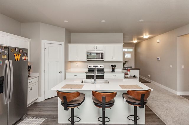 705 SE Drumlin Drive, Waukee, IA 50263