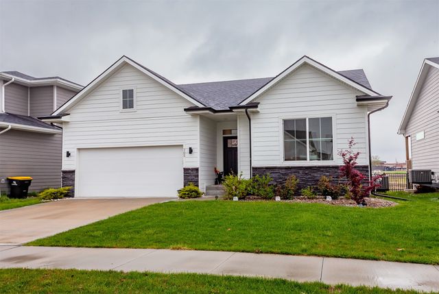 705 SE Drumlin Drive, Waukee, IA 50263