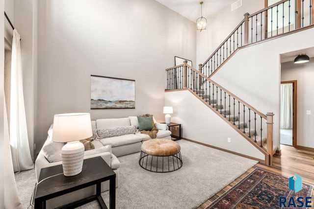 5303 E 67th St Street, Sioux Falls, SD 57108