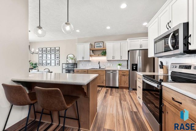 5303 E 67th St Street, Sioux Falls, SD 57108