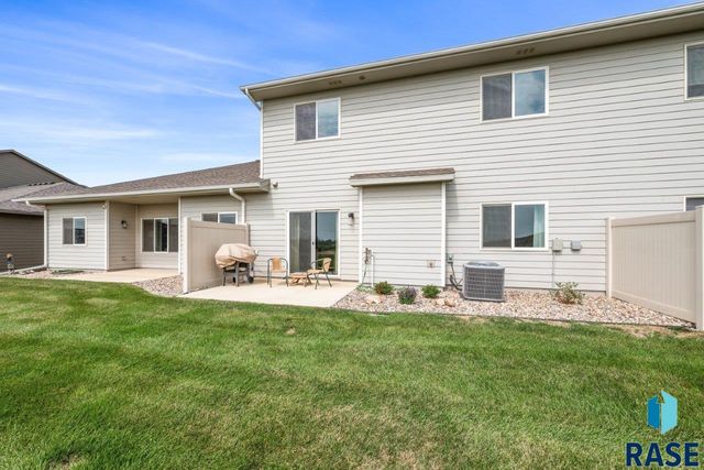 5303 E 67th St Street, Sioux Falls, SD 57108