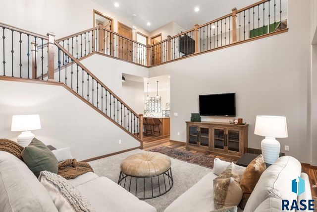 5303 E 67th St Street, Sioux Falls, SD 57108