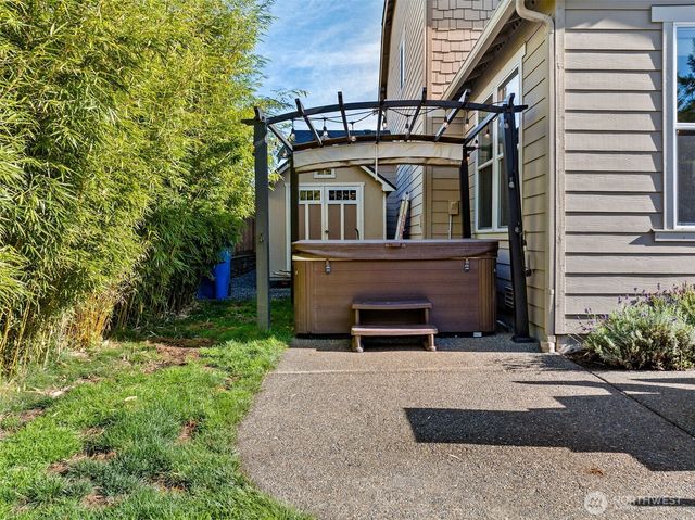 19606 136th Street Ct E, Bonney Lake, WA 98391