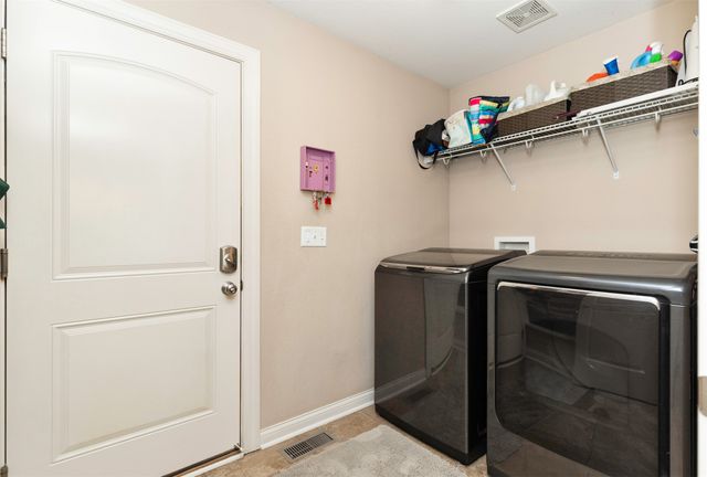 4446 NW 164th Street, Clive, IA 50325