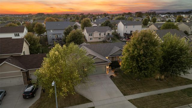 4446 NW 164th Street, Clive, IA 50325