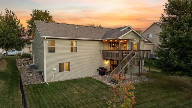 4446 NW 164th Street, Clive, IA 50325