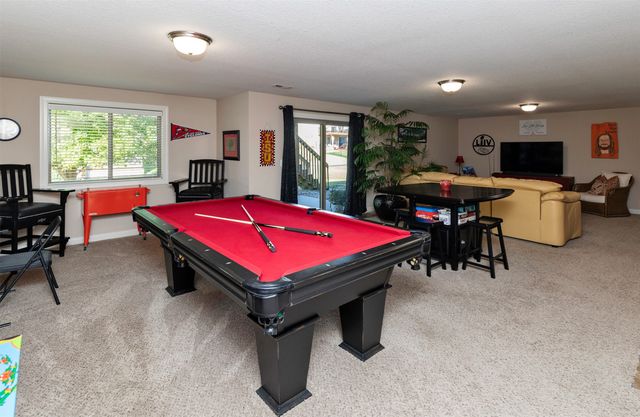 4446 NW 164th Street, Clive, IA 50325