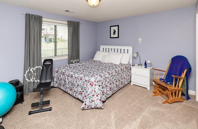 4446 NW 164th Street, Clive, IA 50325