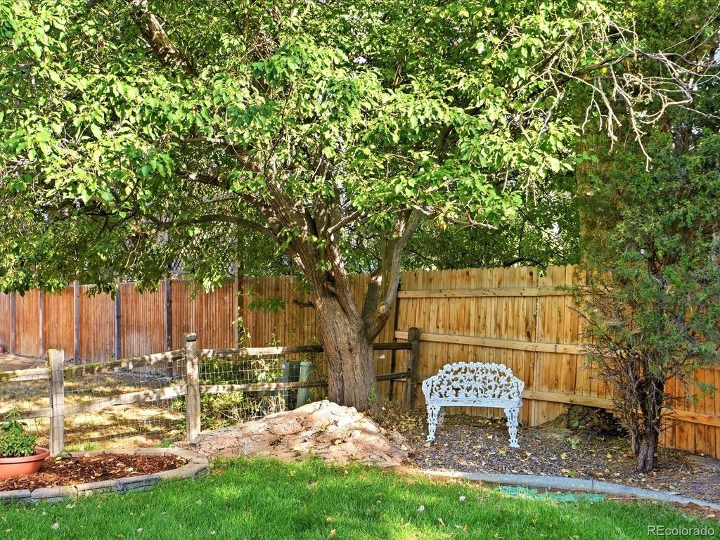 Image 24 of property listing at 7992 Chaparral Road, Lone Tree, CO 80124