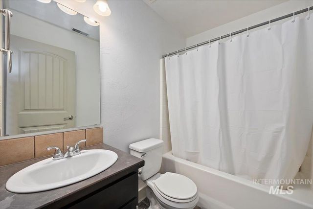 449 Feather Avenue, Twin Falls, ID 83301