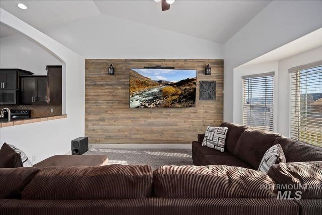 449 Feather Avenue, Twin Falls, ID 83301