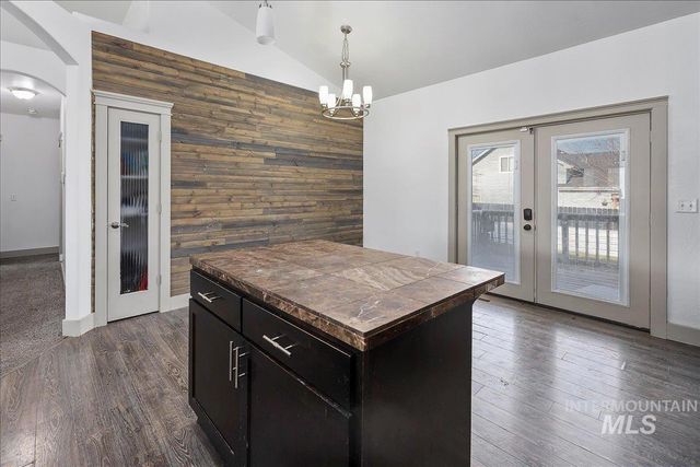 449 Feather Avenue, Twin Falls, ID 83301