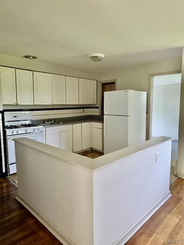 10413 Ewell Drive, Bellefontaine Nghbrs, MO 63137