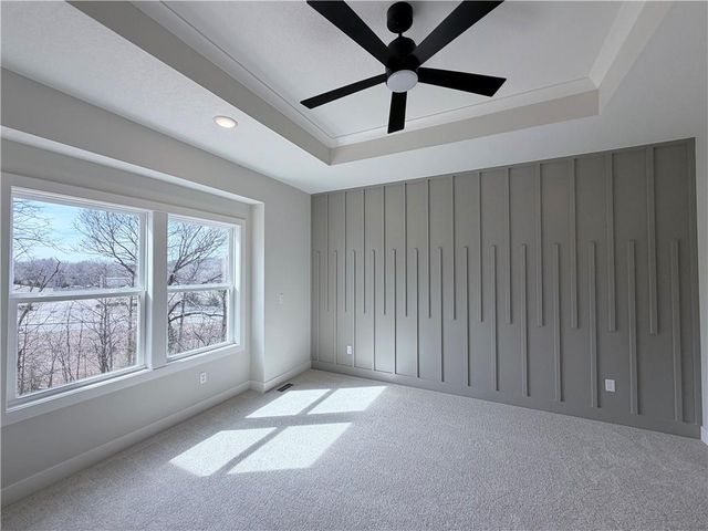 13775 NW 70th Street, Parkville, MO 64152